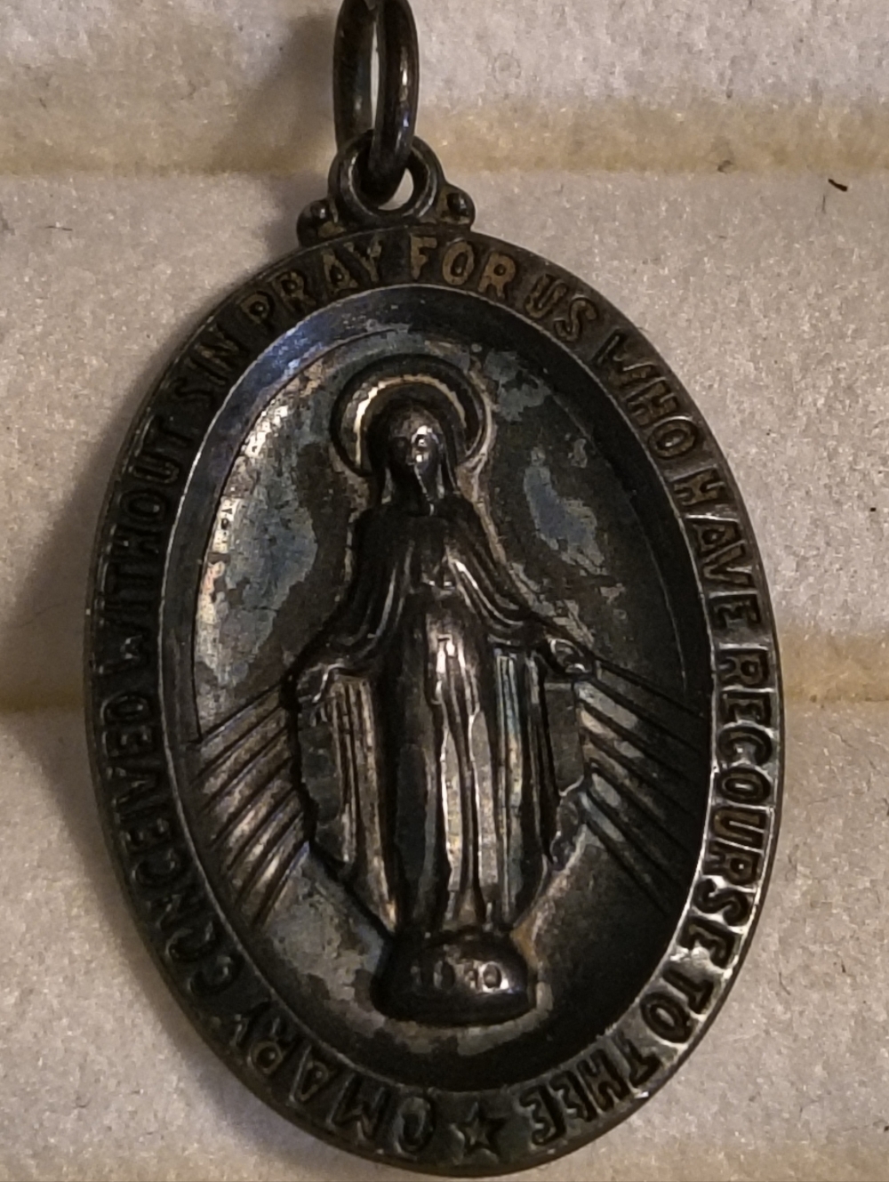 Antique Sterling Silver Miraculous Medal Virgin Mary Religious Medallion/Pendant
